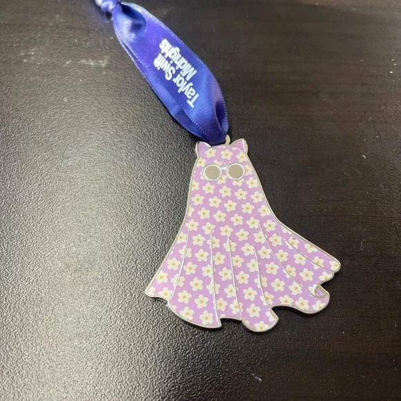 Taylor Swift Purple Ghost #II ornament box NOT included - Picture 4 of 8